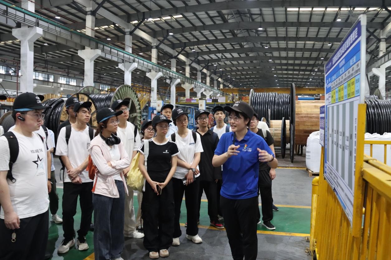 廣州電纜攜手廣東工業(yè)大學(xué)黨組織共建深化精益生產(chǎn)和學(xué)生實(shí)習(xí)就業(yè)校企合作