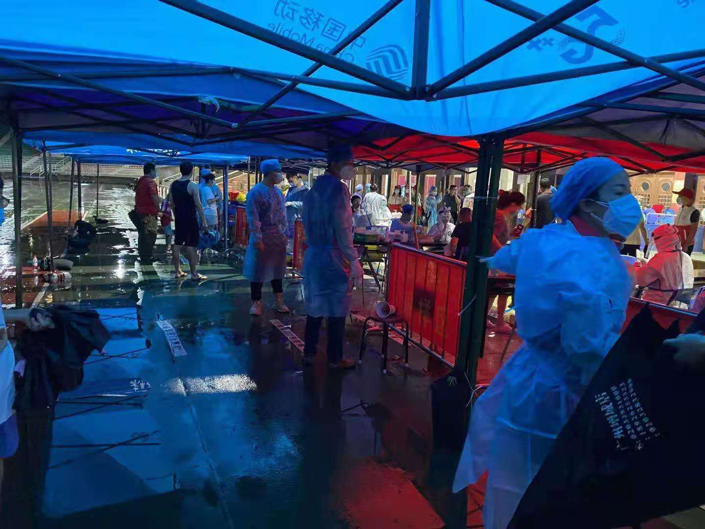 聞令而動,雨夜馳援|廣州電纜黨員先鋒助力越秀疫情防控在行動 聞令而動,雨夜馳援|廣州電纜黨員先鋒助力越秀疫情防控在行動